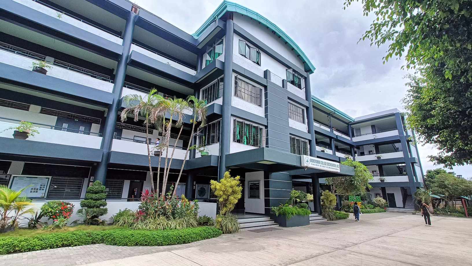 Brokenshire College